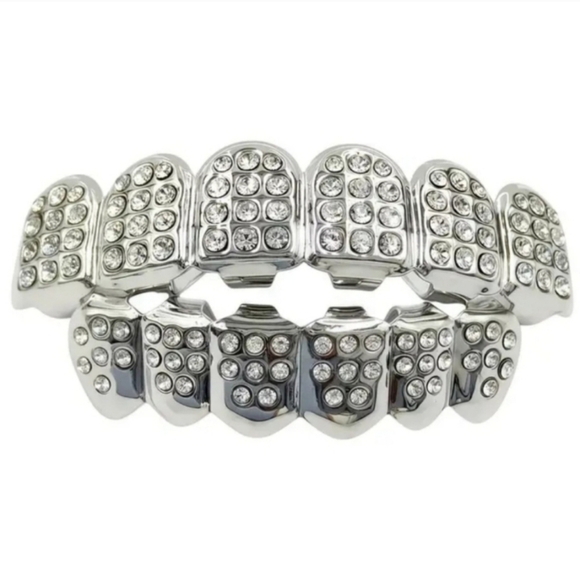 Luxury Silver Diamond Grillz For Men - Picture 8 of 15